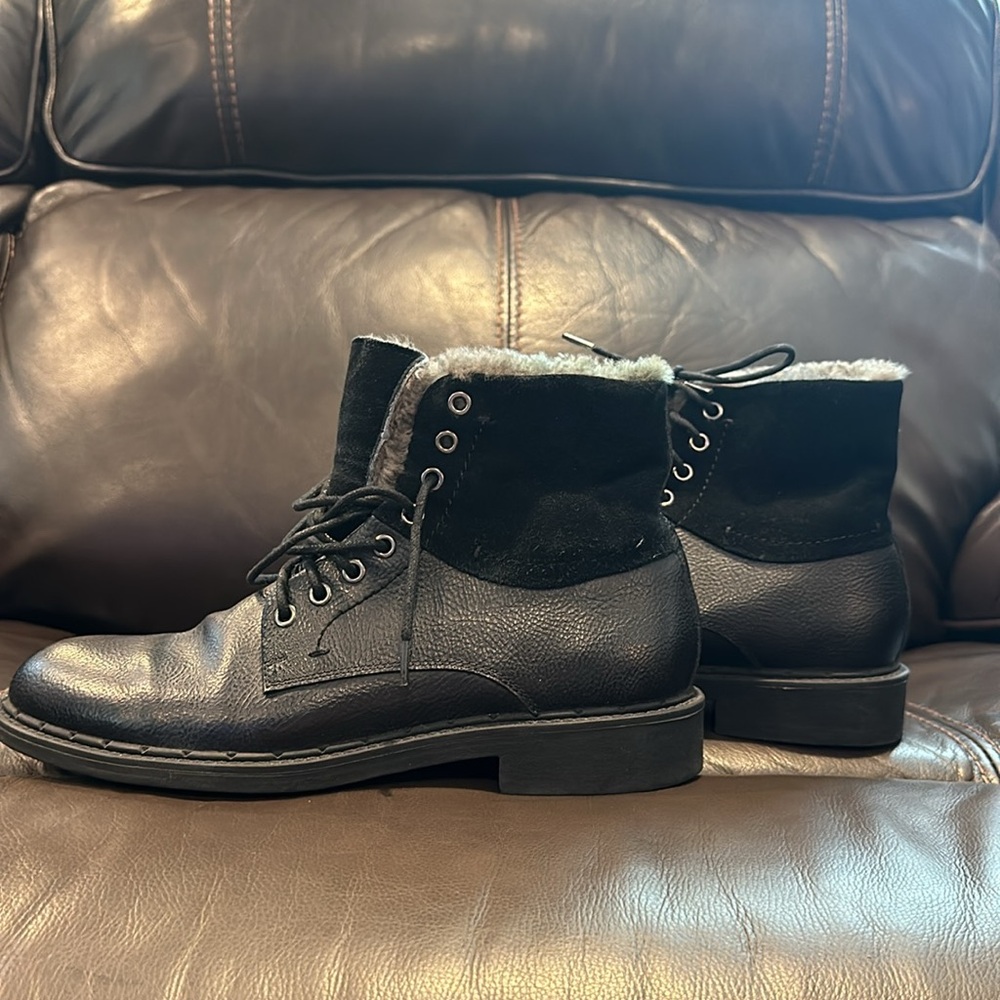 Robert Wayne Shearling Lined Boots - image 4